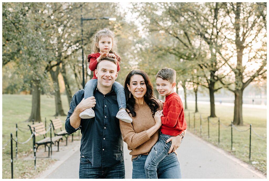 Family Photos at the Lincoln Memorial
